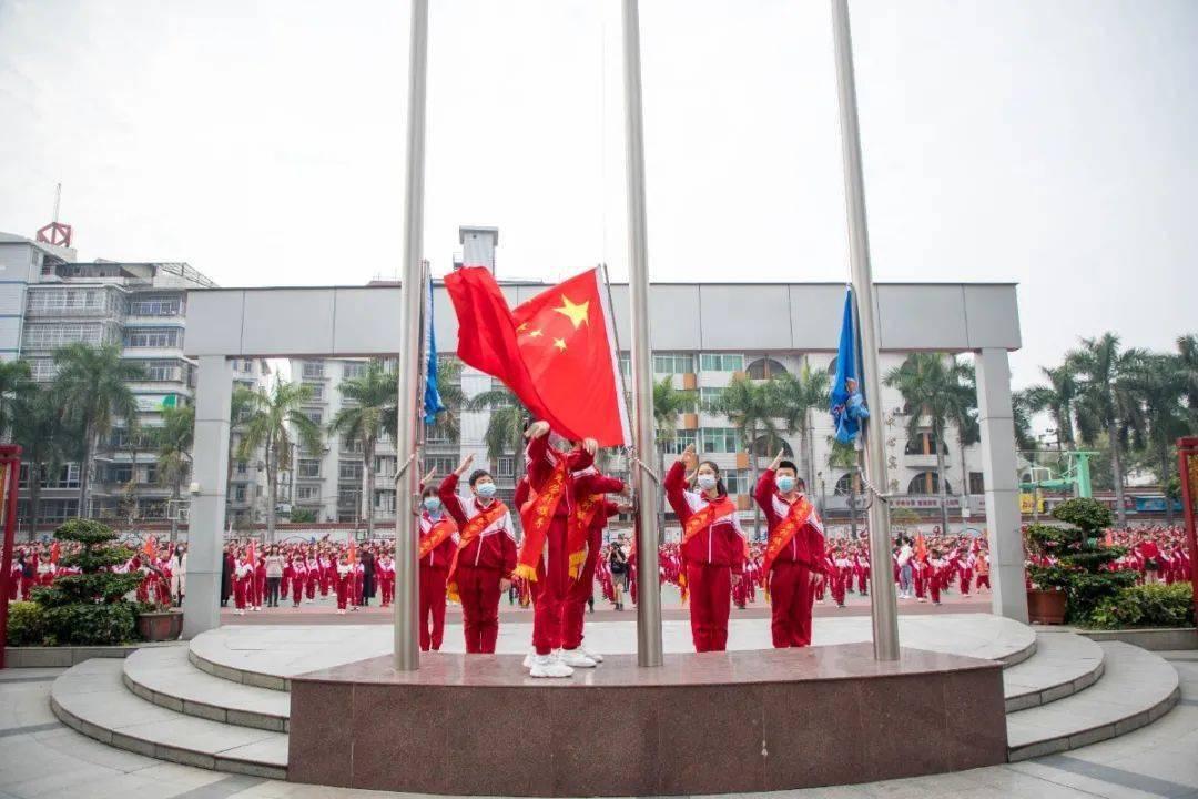 探索陈亚男哭诉离婚真相,全怪大衣哥和朱小伟,到底谁对谁错,你怎么看?红迪网,分享热门话题。